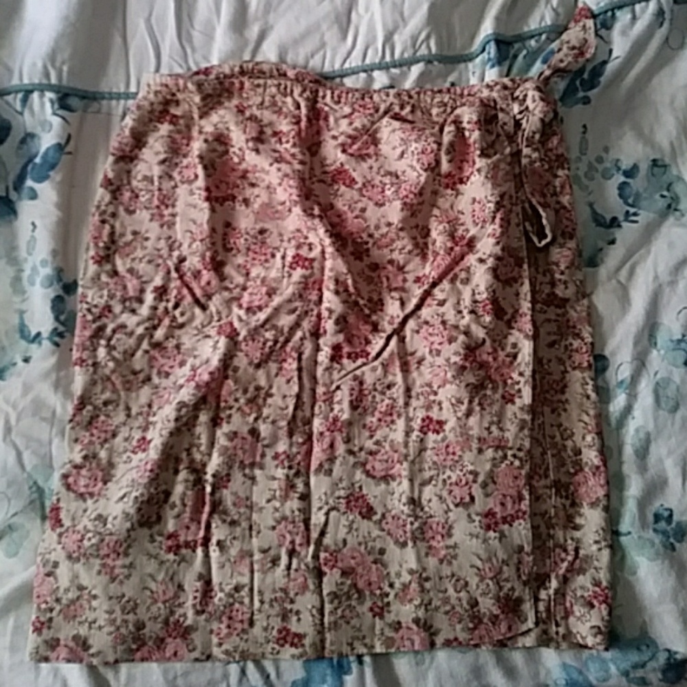 Vintage floral wrap skirt